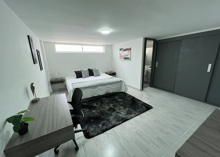 Comodo Y Amplio Apartamento En Laureles