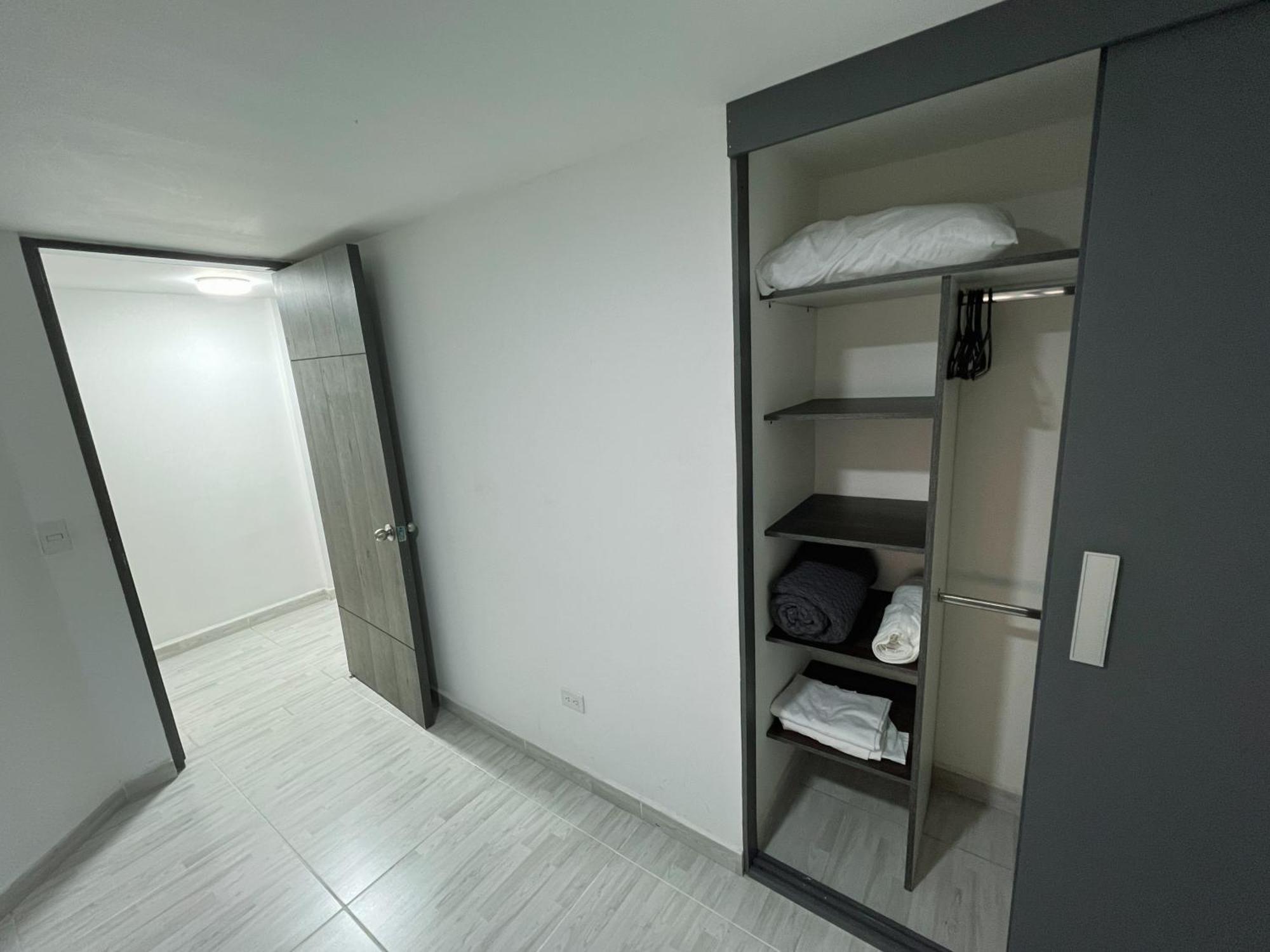 Apartment Comodo Y Amplio En Laureles