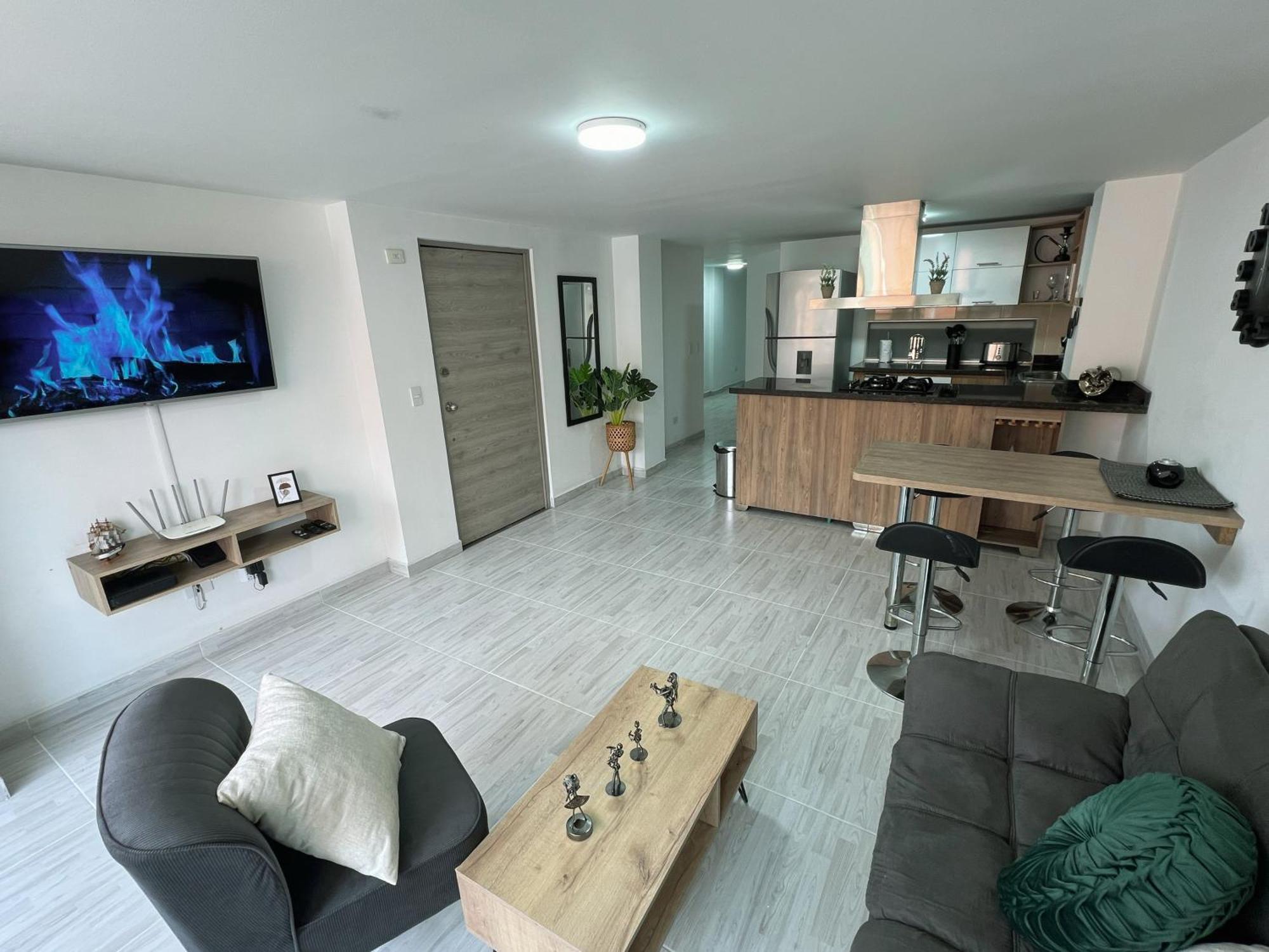 Apartment Comodo Y Amplio En Laureles *