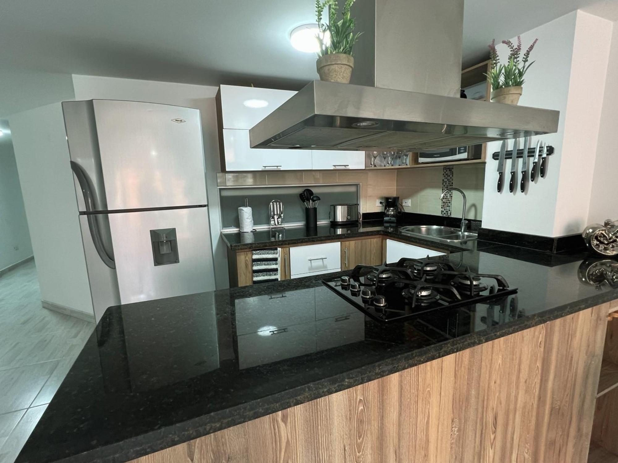 Apartment Comodo Y Amplio En Laureles *